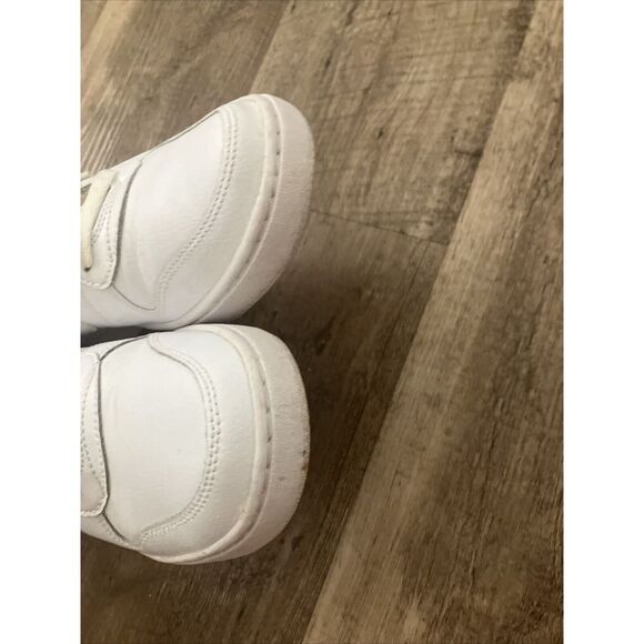 Nike Ebernon Low Triple White Women's Size‎ 8 Casual Sneakers Shoes AQ1779-100 - Picture 2 of 9